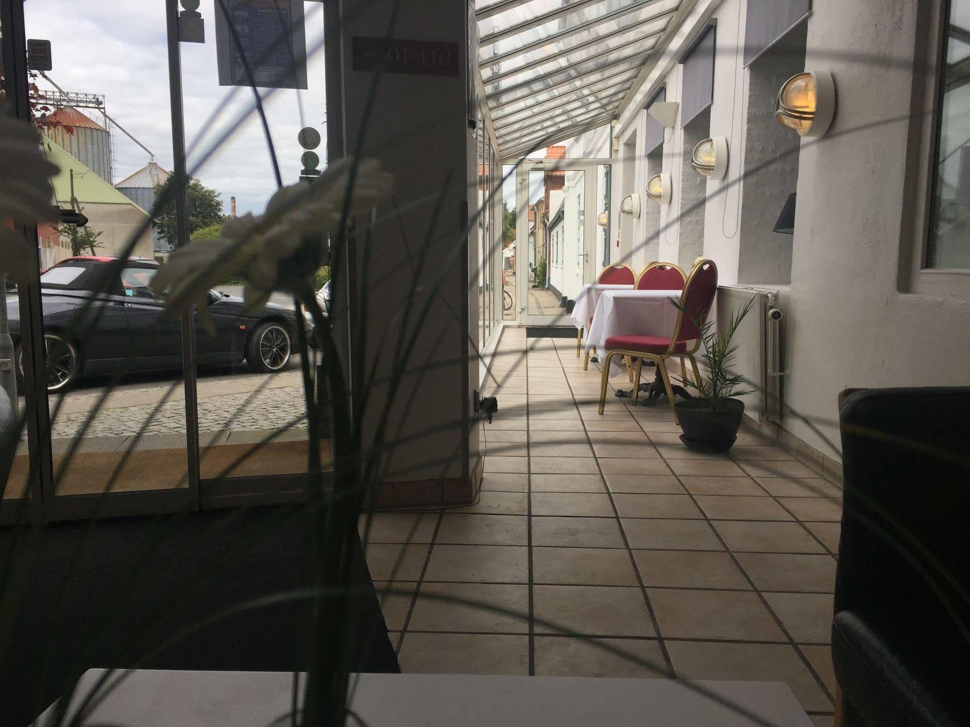 Hotel Ассенс Экстерьер фото